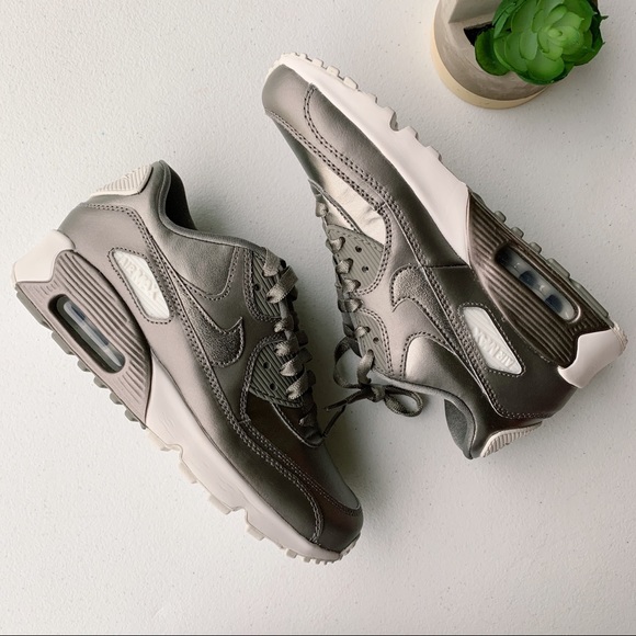 Nike Air Max 90 LTR SE GG NWT - Picture 4 of 8